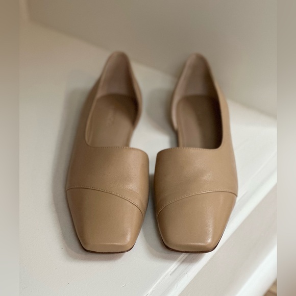 Vince || Cyder Flat in Cappucino - Picture 3 of 12